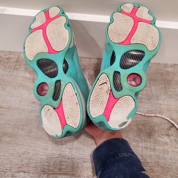 Nike Air Jordan 13 Retro White Soar Blue/Pink High Top Sneakers Size 7Y Unisex - Picture 7 of 8